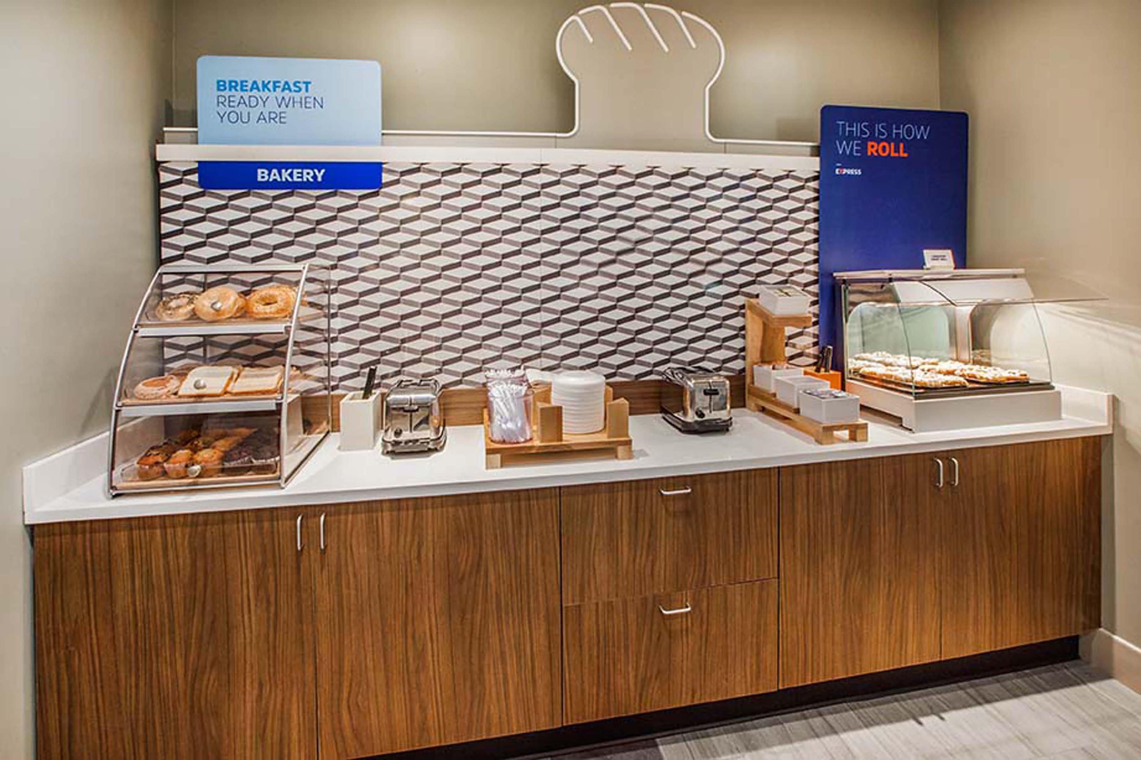 Holiday Inn Express Hotel & Suites Milton By Ihg Buitenkant foto