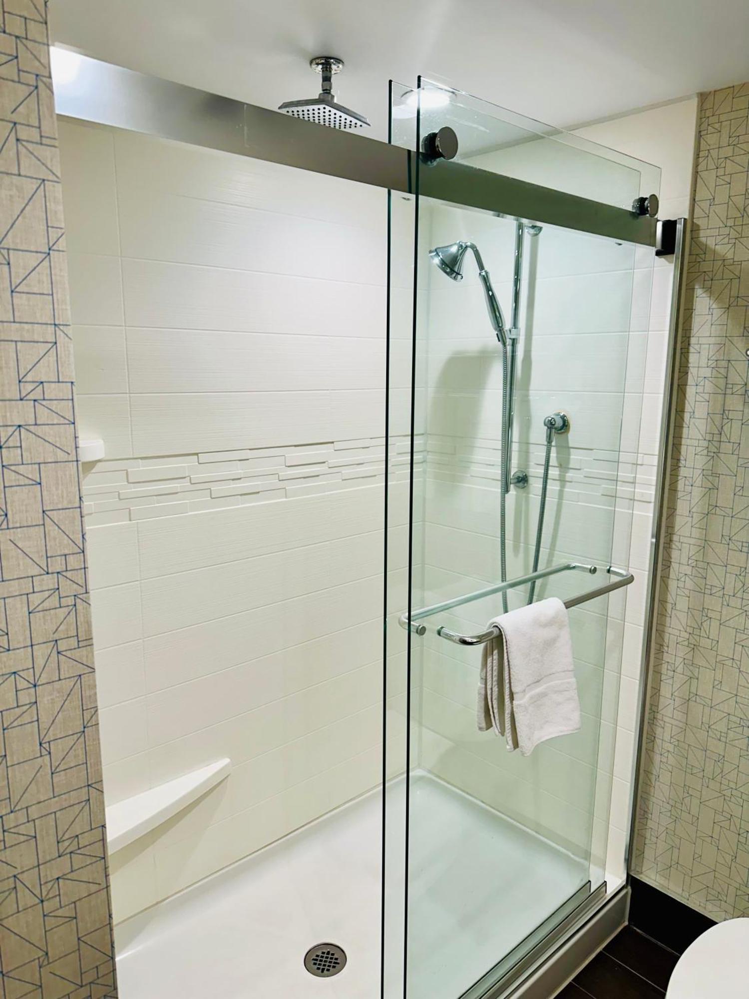 Holiday Inn Express Hotel & Suites Milton By Ihg Buitenkant foto