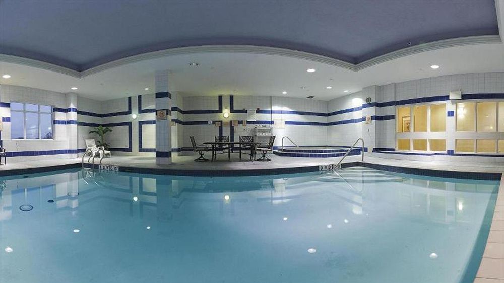 Holiday Inn Express Hotel & Suites Milton By Ihg Buitenkant foto